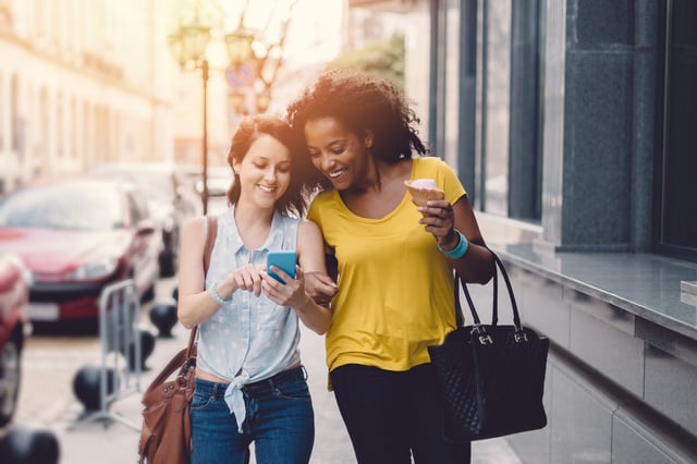 two_women_shopping
